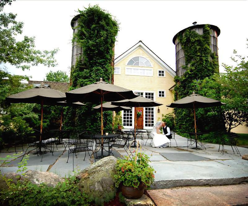 Bedford Village Inn Kültér fotó